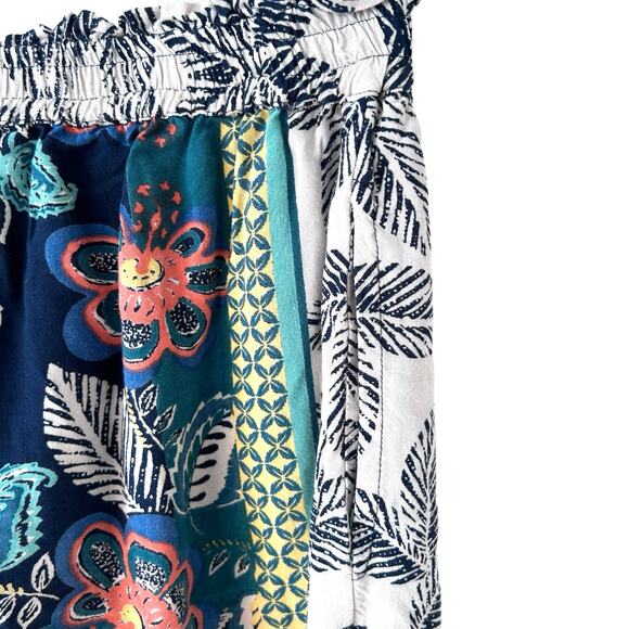 Blue‎ Rain Paperback Shorts Hawaiian Floral Rayon Blue Green Womens Size Large - Picture 5 of 9